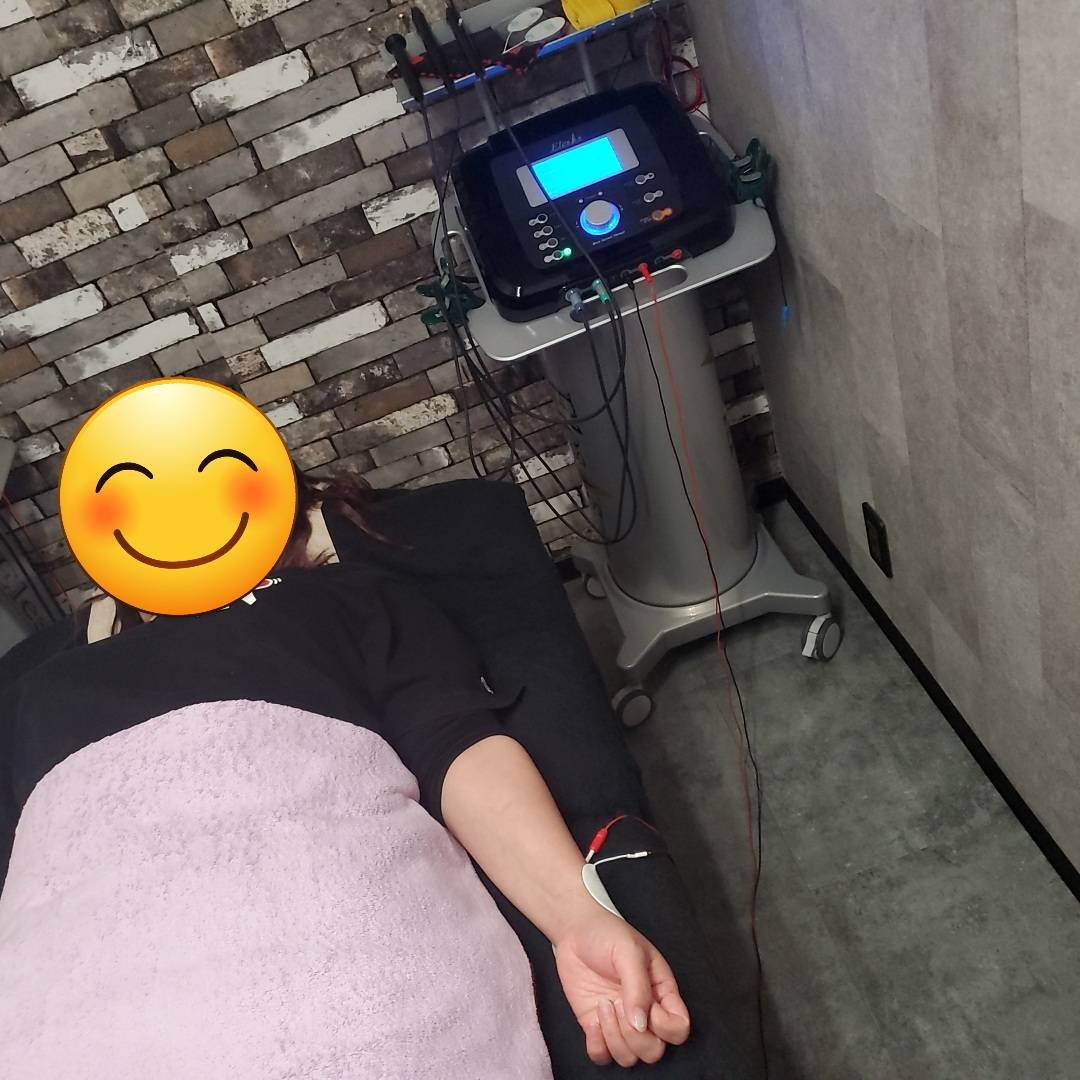 鍼治療、美容鍼もしている、あやめ整骨院です!!　
